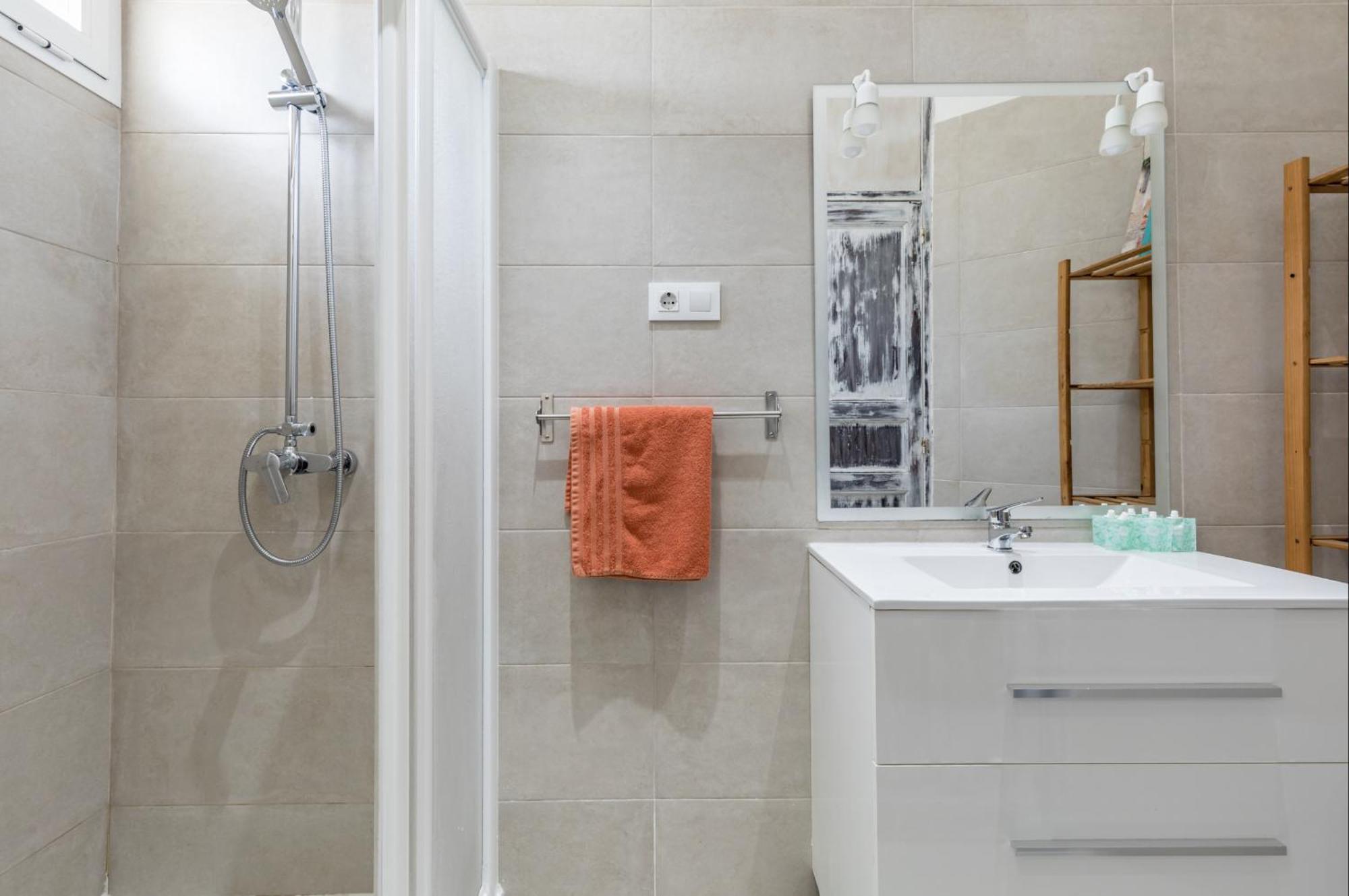 New Calabuig Apartaments บาเลนเซีย ภายนอก รูปภาพ